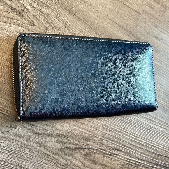 Marc Jacobs Women’s wallet BIFOLD . Dove/Navy Wallet - Picture 2 of 3